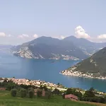 Panoramic Valley Apartment Sulzano
